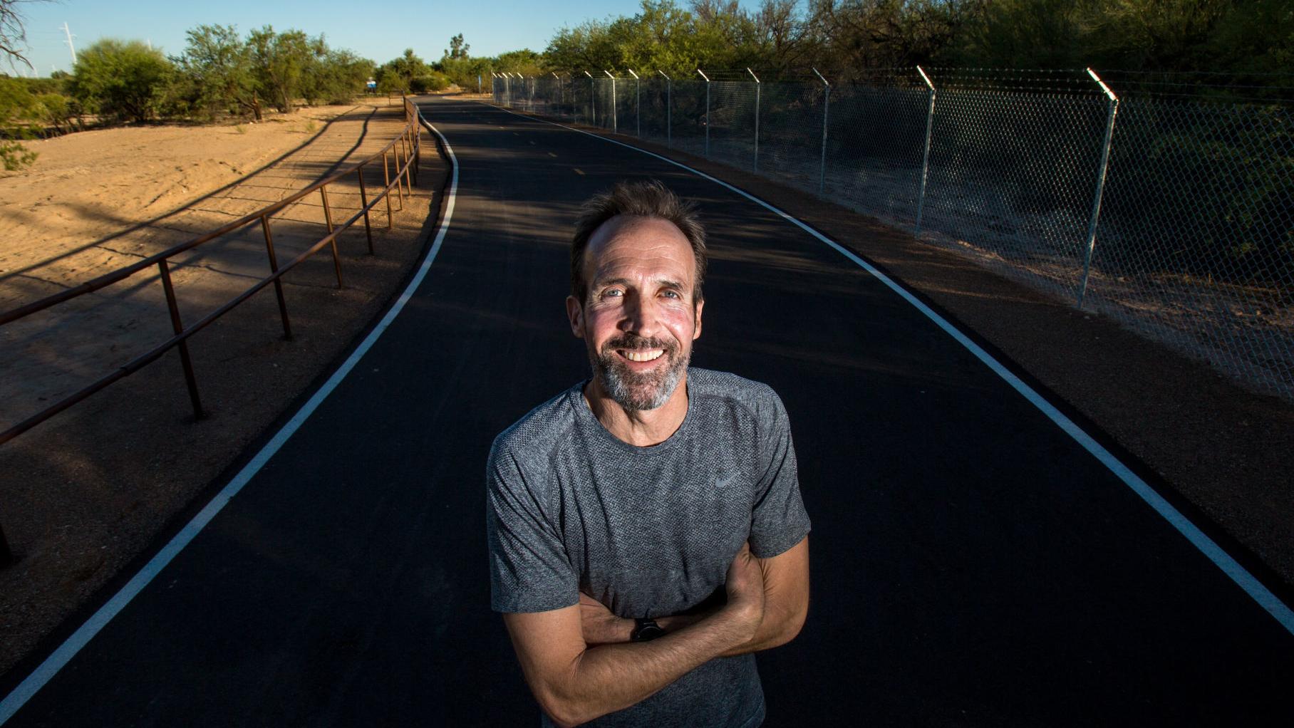 Greg Hansen: Tucson cancer survivor Tim Bentley is a man on the run